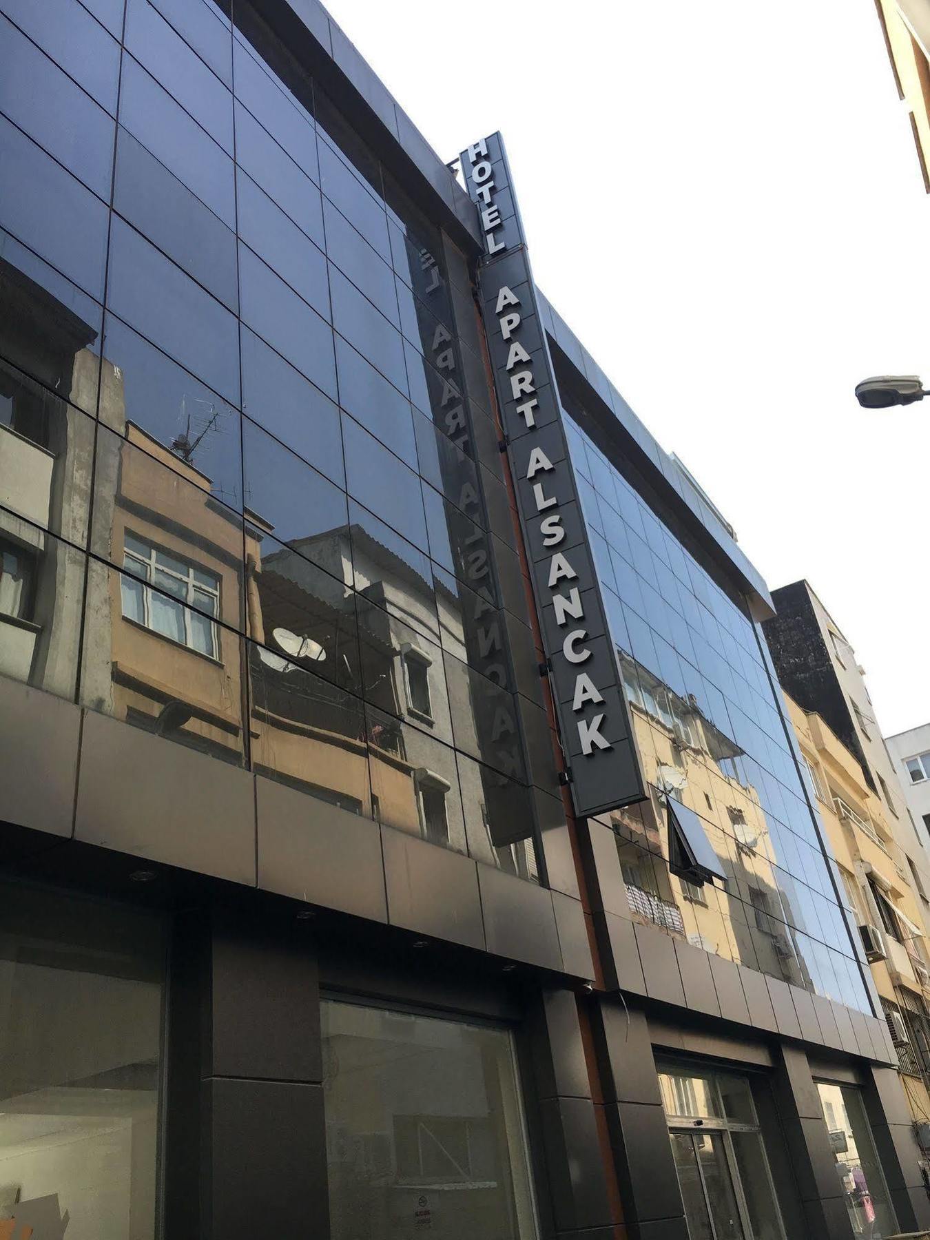 Riva Hotel Alsancak Esmirna Exterior foto